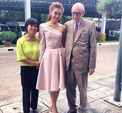 泰国混血明星父母,揭秘明星父母的神秘魅力