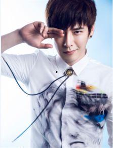 书亚信个人资料,才华横溢的年轻作家，笔耕不辍的文学探索者