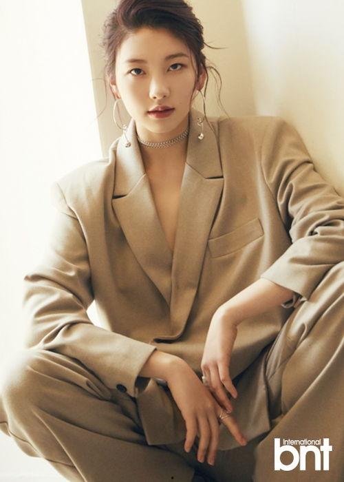 金珍京照片,镜头下的优雅与魅力