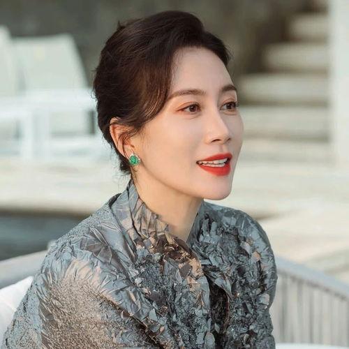 演员温峥嵘图片,光影交织下的璀璨星辉